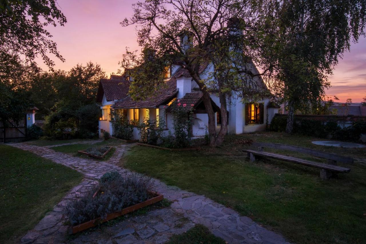 Count Kálnoky's Transylvanian Guesthouses Miclosoara Esterno foto