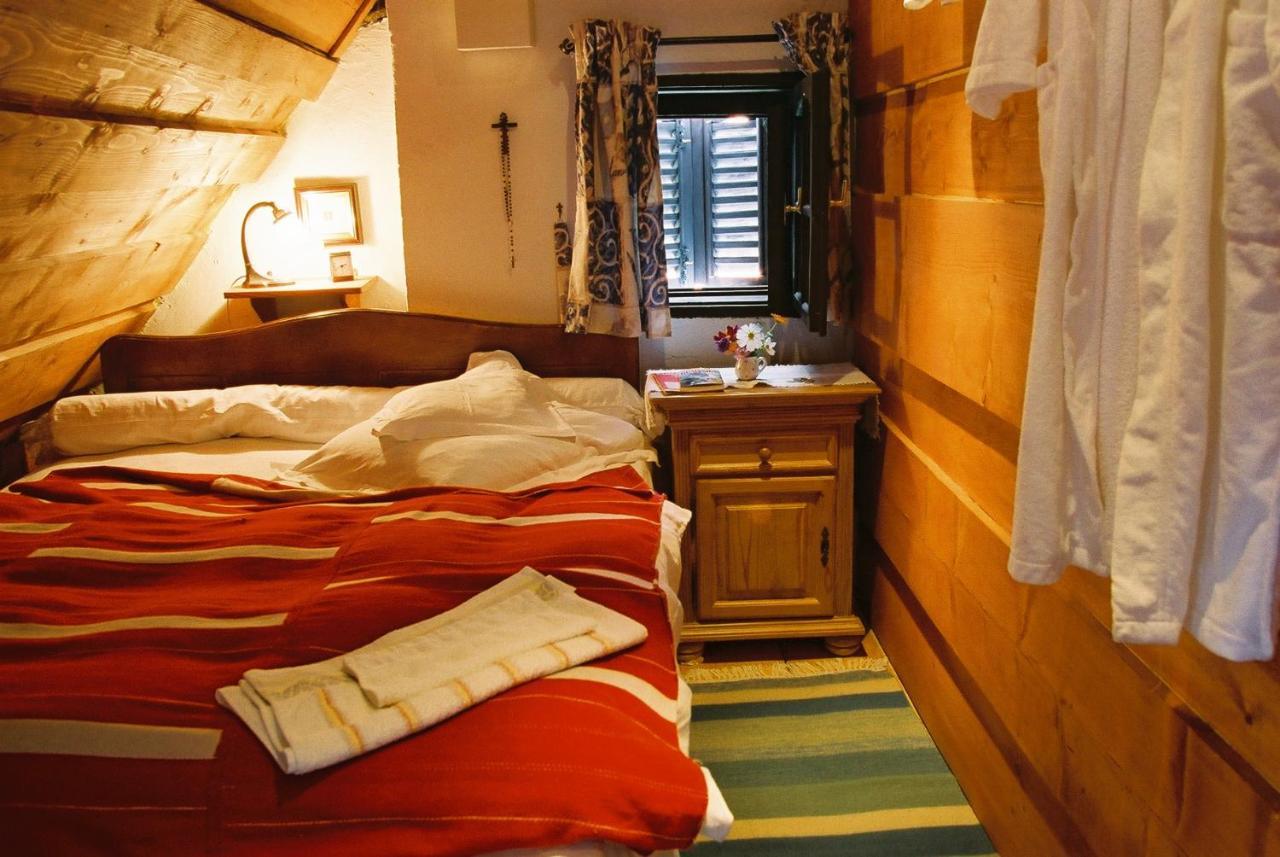 Count Kálnoky's Transylvanian Guesthouses Miclosoara Esterno foto